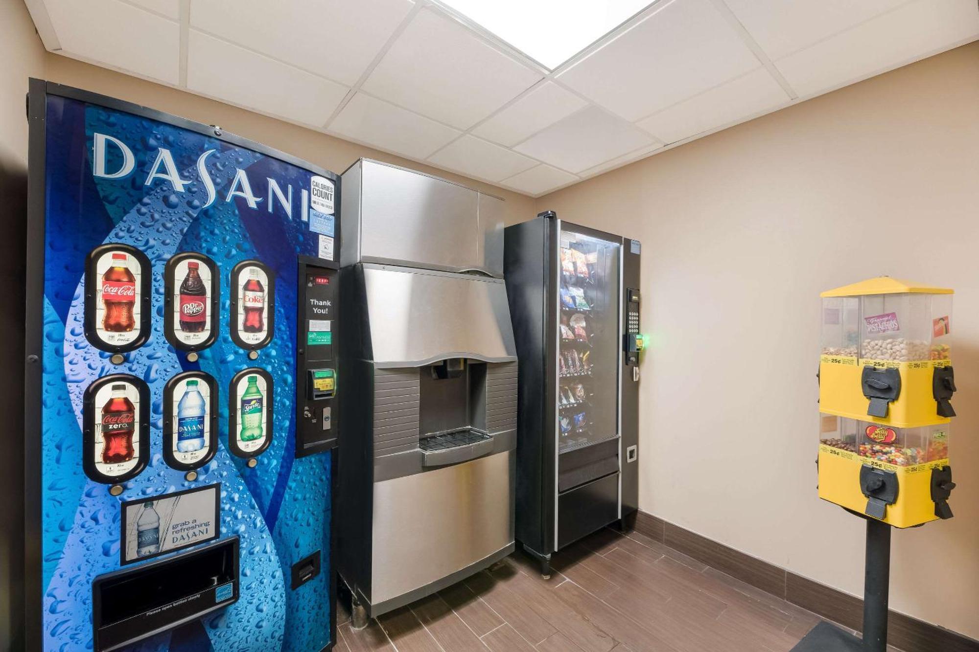 Comfort Inn&Suites Las Vegas - Nellis Esterno foto