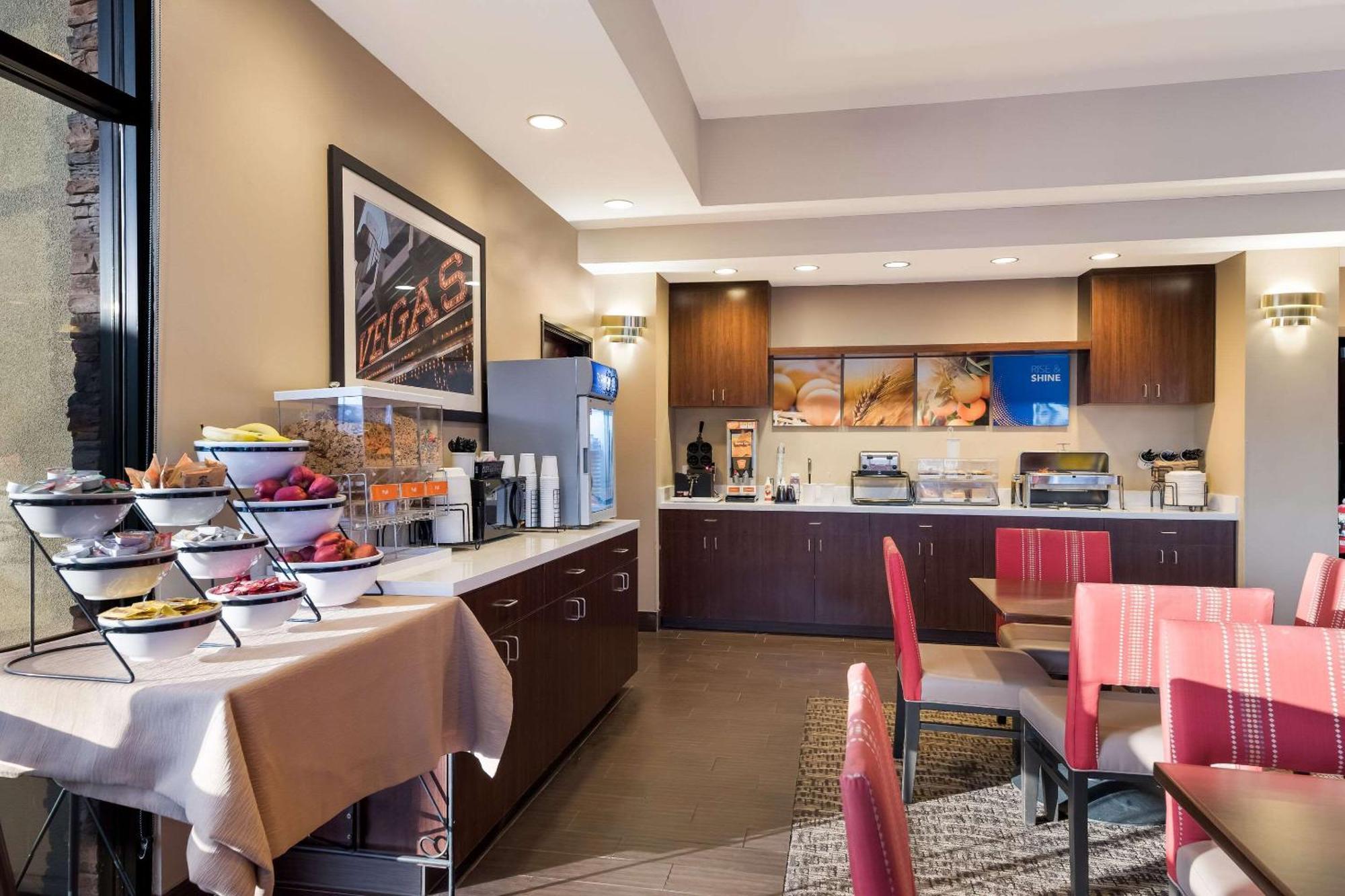 Comfort Inn&Suites Las Vegas - Nellis Esterno foto