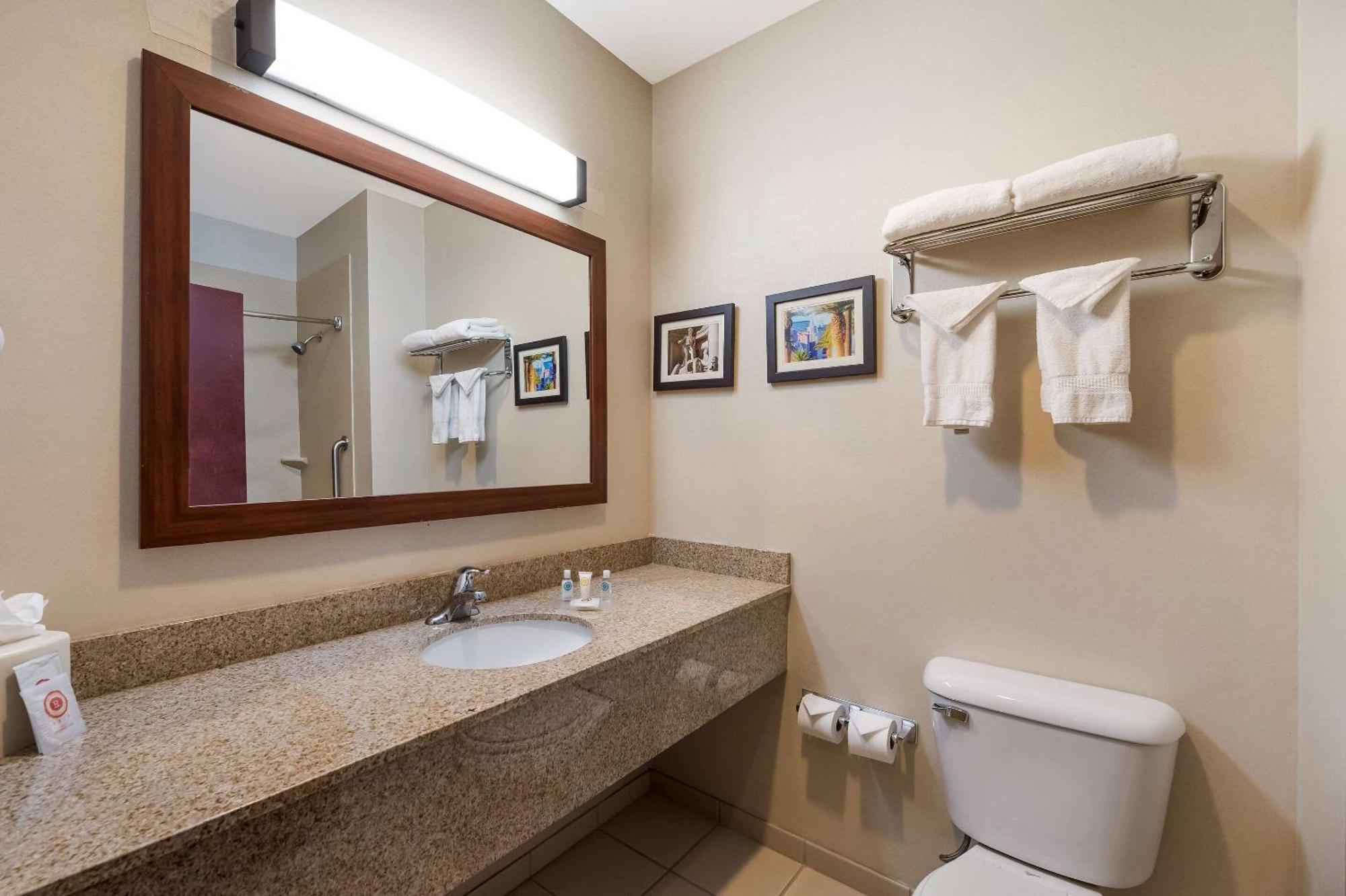 Comfort Inn&Suites Las Vegas - Nellis Esterno foto